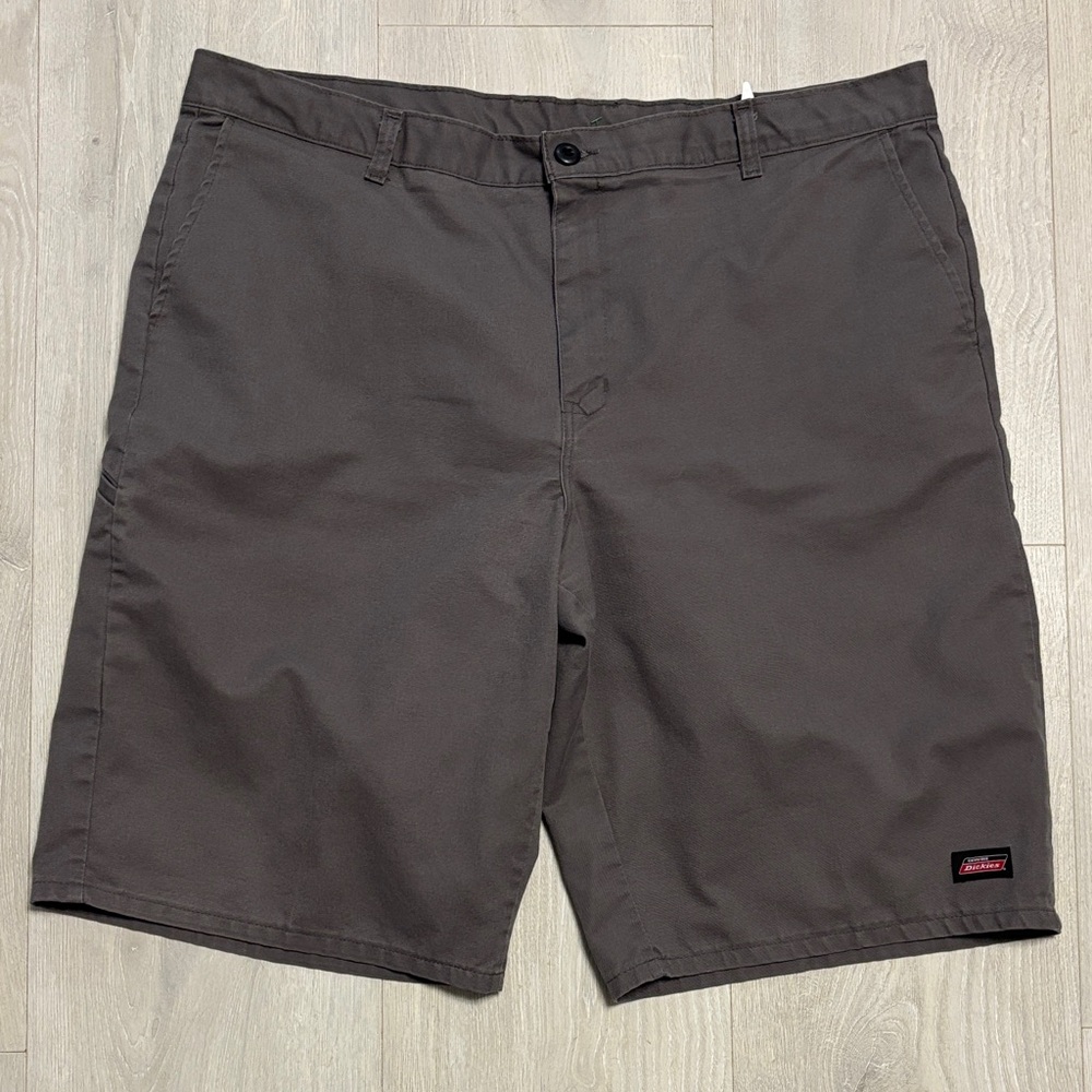 🔥BUNDLESALE Men’s 42 Dickies Charcoal Flat Front Long Shorts